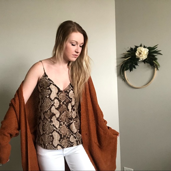 H&M/ silky snakeskin tank - Picture 5 of 12